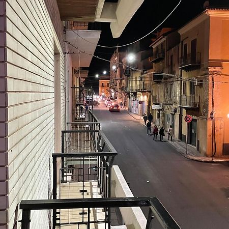 B&B Centrale เจลา ภายนอก รูปภาพ