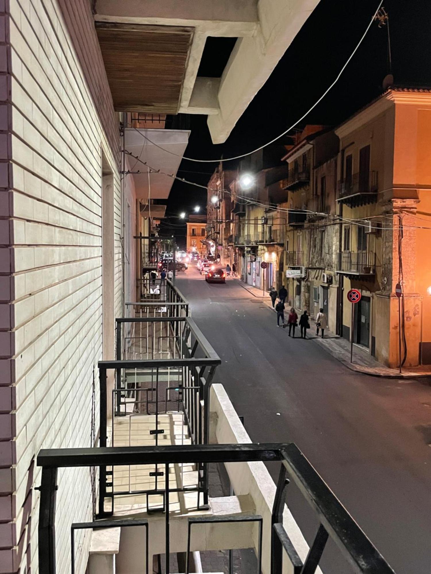 B&B Centrale เจลา ภายนอก รูปภาพ